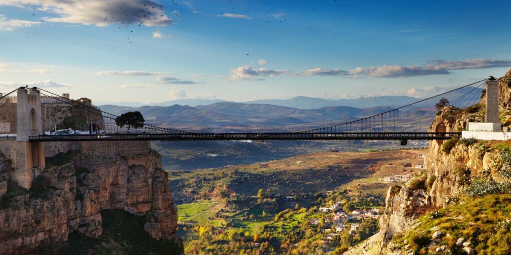 Algerian Visa: Your Essential Guide to Standard Visas & E-Visas 3 Where History Meets Horizon: A Bridge Through Time in Constantine