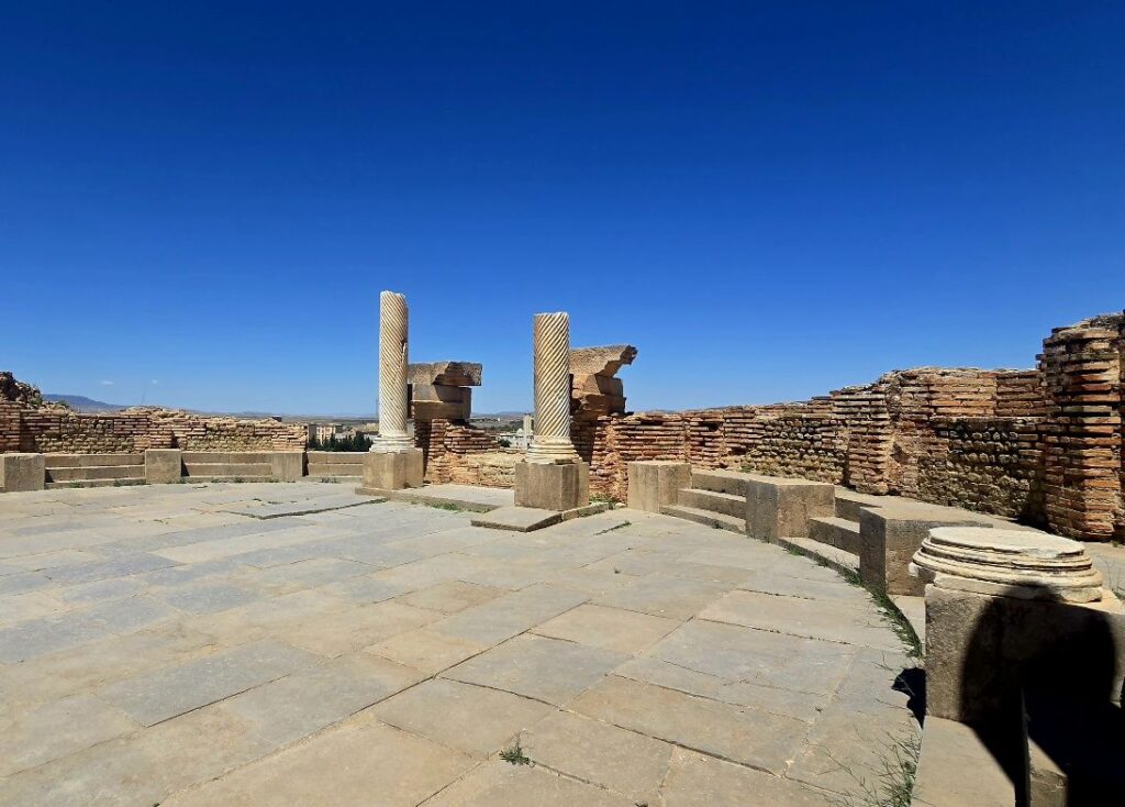 Timgad: The Roman Miracle in the Heart of Algeria 5 20250531 1415113965981739314670173 - Visit Algeria